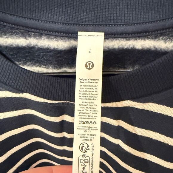NWT Lululemon "Perfectly Oversized Fleece Crew" in Large, Navy blue/white stripe - Picture 10 of 12